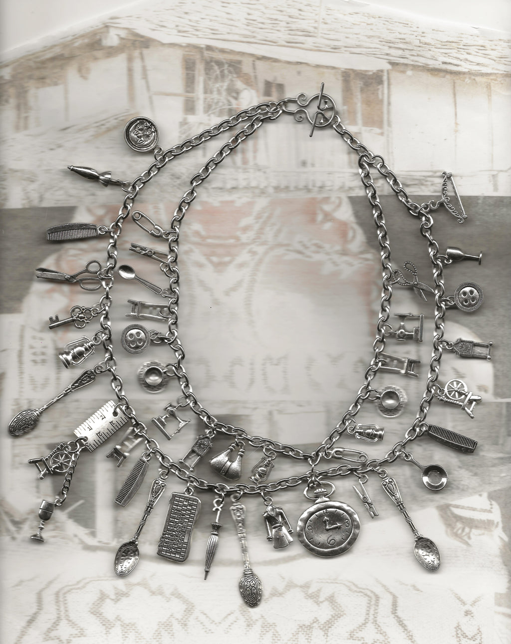 'House Relics' necklace