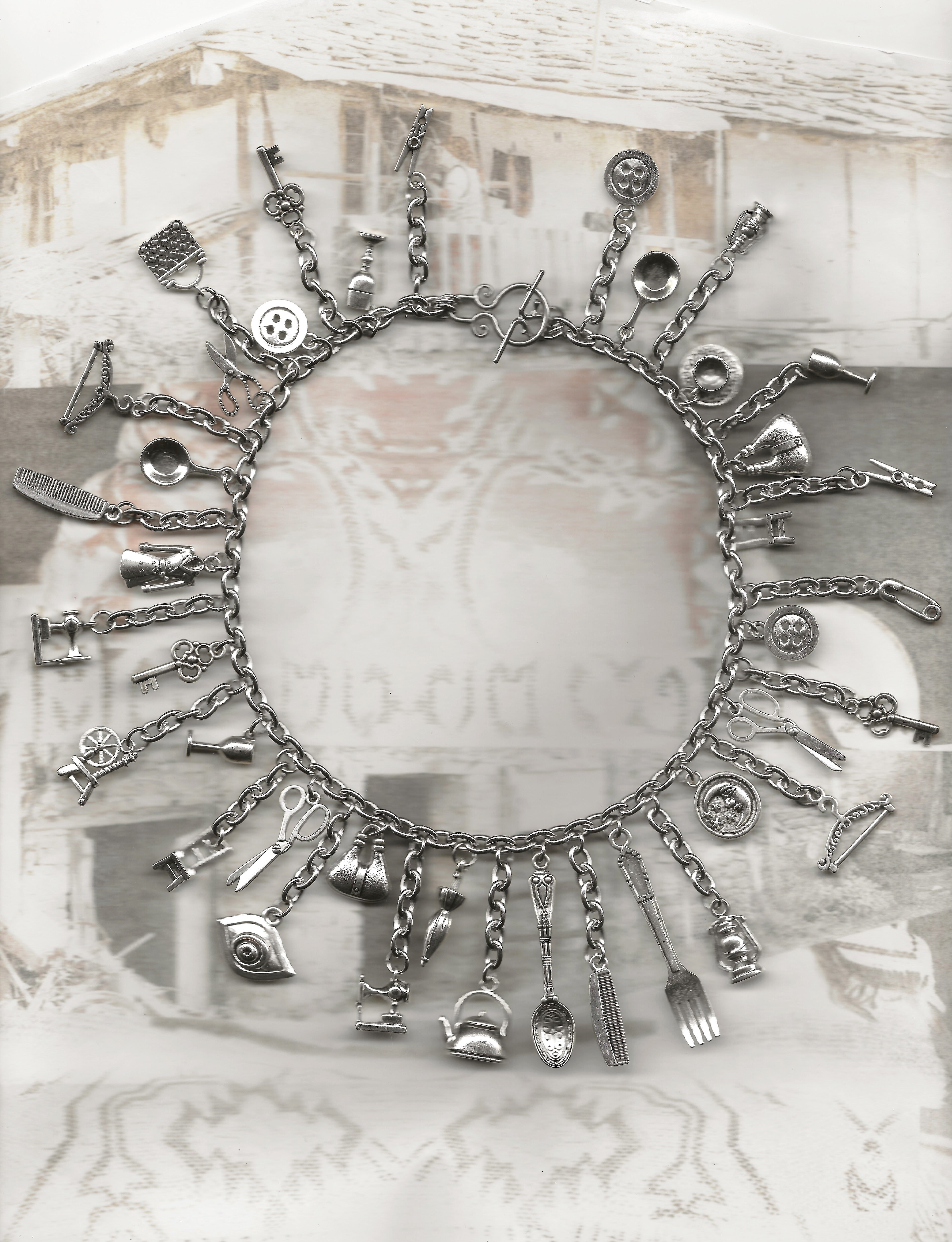'Traces' necklace